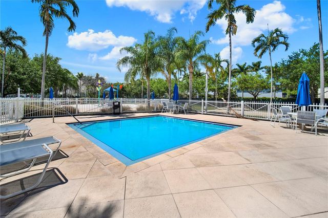 217 NE 23rd Ter, Homestead, FL 33033