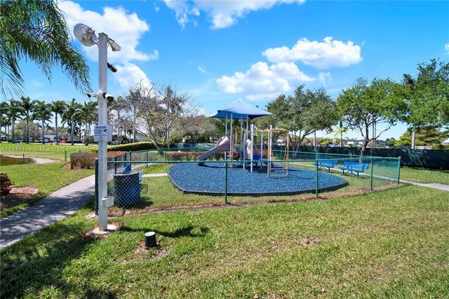217 NE 23rd Ter, Homestead, FL 33033