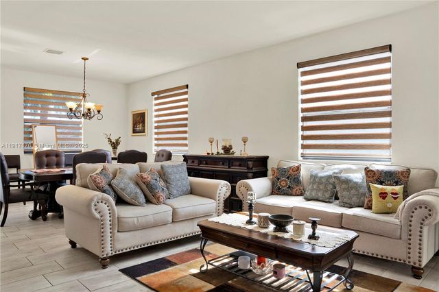 217 NE 23rd Ter, Homestead, FL 33033