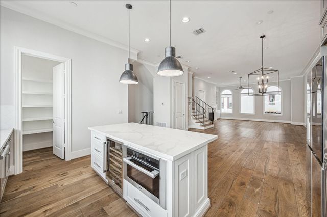 5213 Feagan Street H, Houston, TX 77007