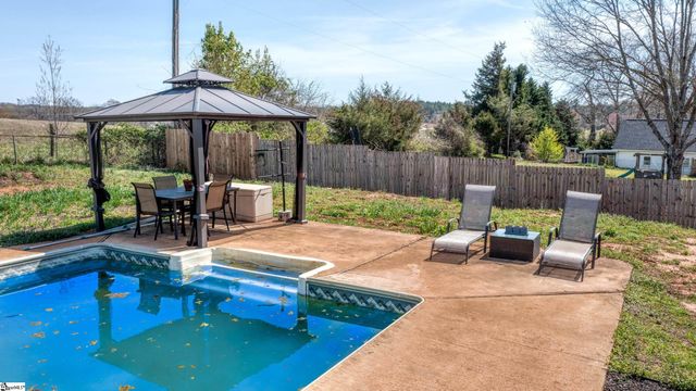 116 Stephens Circle, Piedmont, SC 29673