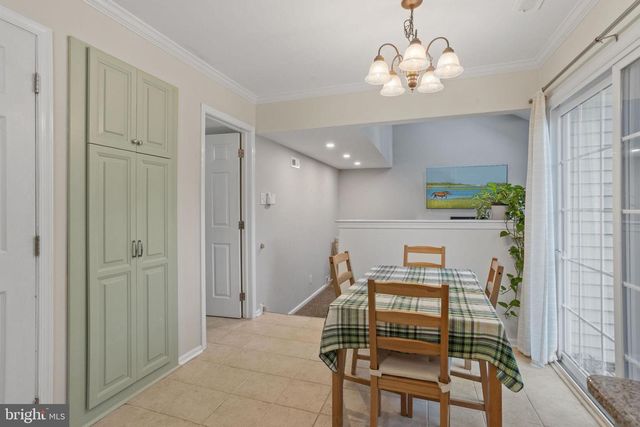 36 WHITECHAPEL DR, Mount Laurel, NJ 08054