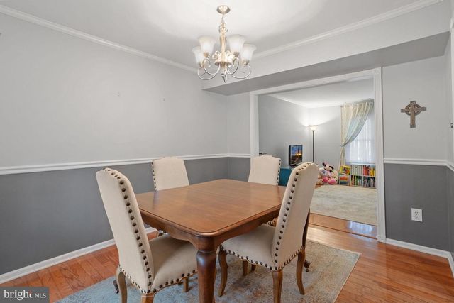 36 WHITECHAPEL DR, Mount Laurel, NJ 08054