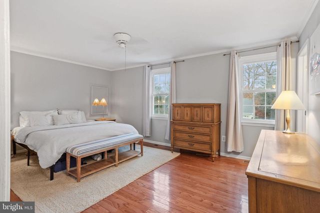 36 WHITECHAPEL DR, Mount Laurel, NJ 08054