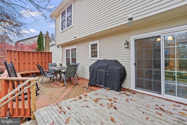 36 WHITECHAPEL DR, Mount Laurel, NJ 08054