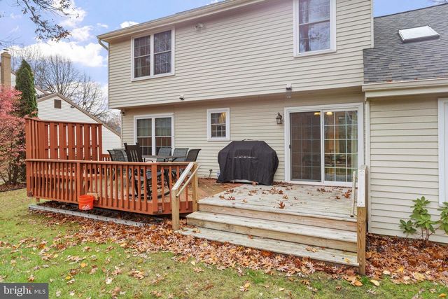 36 WHITECHAPEL DR, Mount Laurel, NJ 08054