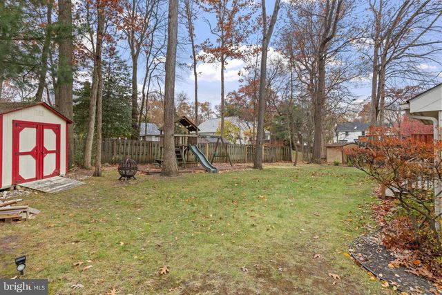 36 WHITECHAPEL DR, Mount Laurel, NJ 08054