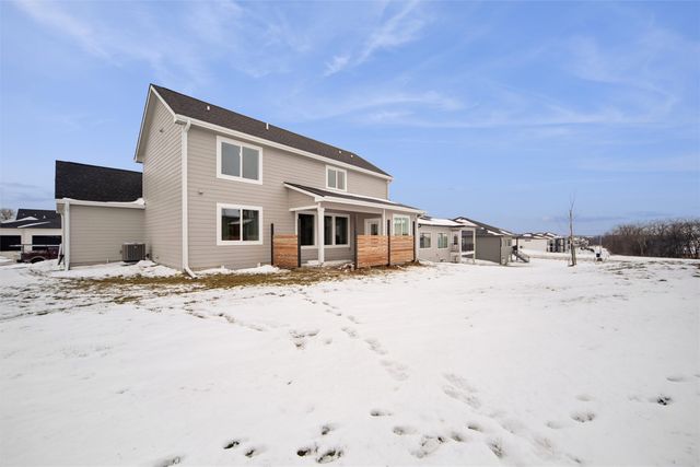 14311 Catalpa Drive, Urbandale, IA 50323