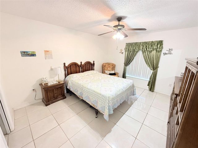 302 MIAMI PLACE, Kissimmee, FL 34759