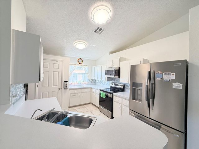 302 MIAMI PLACE, Kissimmee, FL 34759