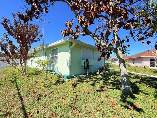 302 MIAMI PLACE, Kissimmee, FL 34759