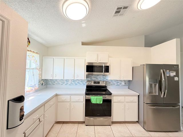 302 MIAMI PLACE, Kissimmee, FL 34759