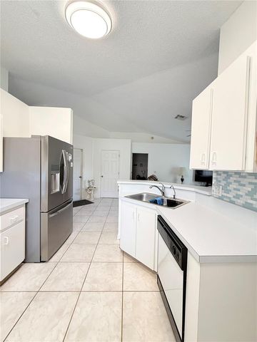 302 MIAMI PLACE, Kissimmee, FL 34759