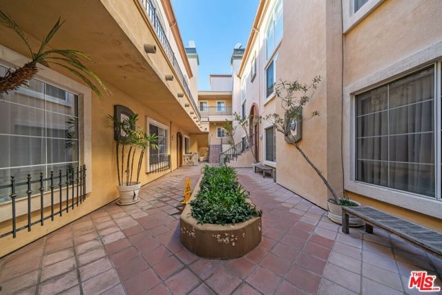 7037 La Tijera Boulevard C101, Los Angeles, CA 90045