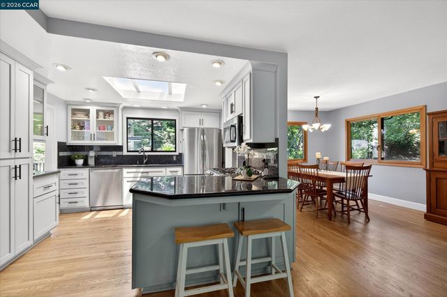 499 Silverado Dr, Lafayette, CA 94549