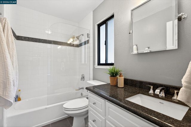 499 Silverado Dr, Lafayette, CA 94549