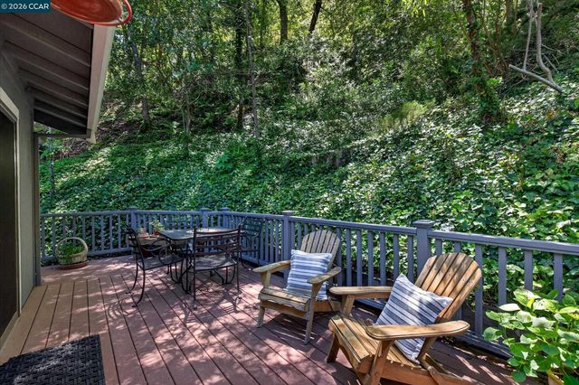 499 Silverado Dr, Lafayette, CA 94549