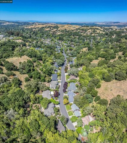 499 Silverado Dr, Lafayette, CA 94549