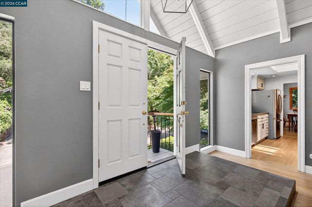 499 Silverado Dr, Lafayette, CA 94549