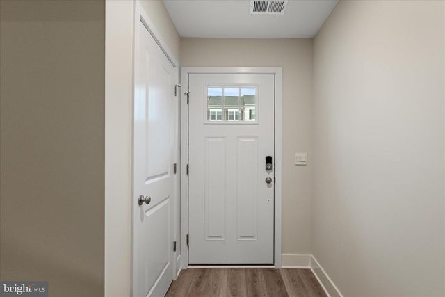 180 MUNSEE CIR, Winchester, VA 22602