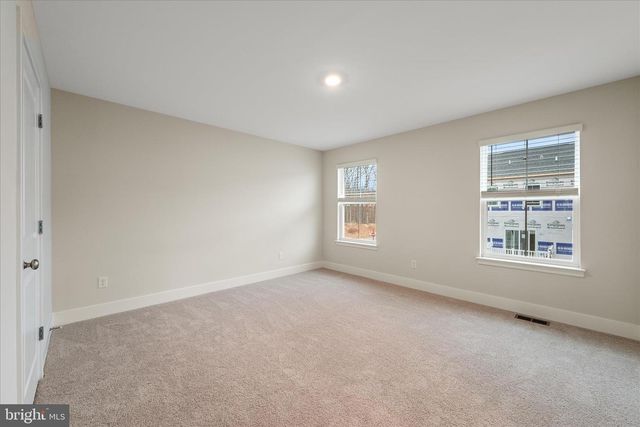 180 MUNSEE CIR, Winchester, VA 22602