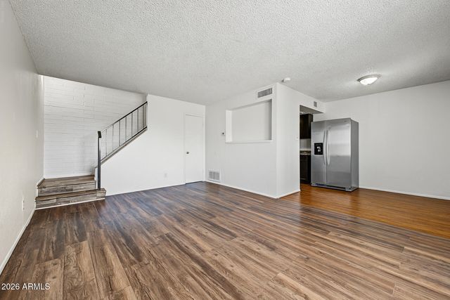4701 E PUEBLO Avenue, Phoenix, AZ 85040