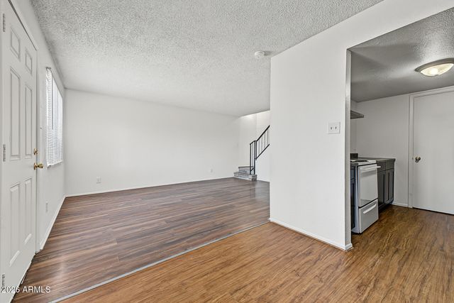 4701 E PUEBLO Avenue, Phoenix, AZ 85040
