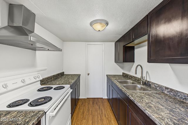 4701 E PUEBLO Avenue, Phoenix, AZ 85040