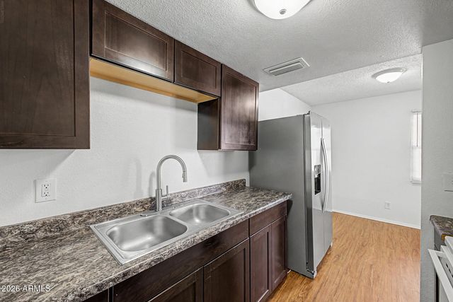 4701 E PUEBLO Avenue, Phoenix, AZ 85040