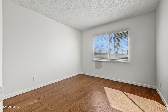 4701 E PUEBLO Avenue, Phoenix, AZ 85040