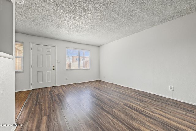 4701 E PUEBLO Avenue, Phoenix, AZ 85040