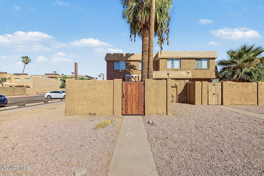 4701 E PUEBLO Avenue, Phoenix, AZ 85040
