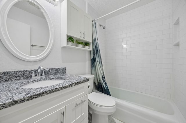 2958 Country Place Circle, Carrollton, TX 75006