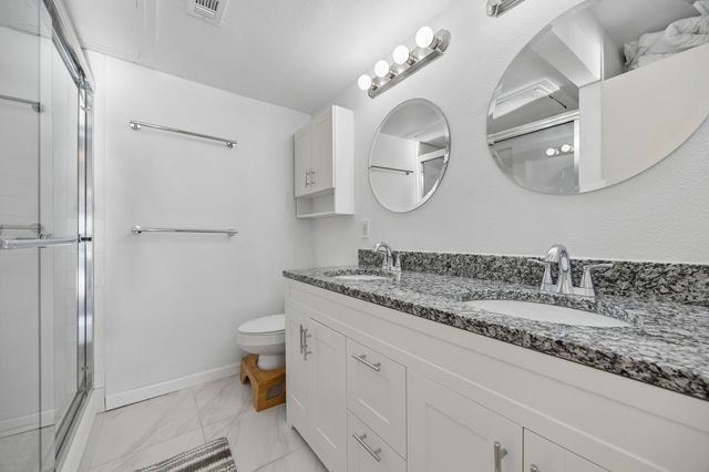 2958 Country Place Circle, Carrollton, TX 75006