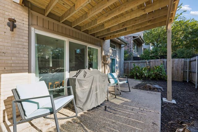2958 Country Place Circle, Carrollton, TX 75006