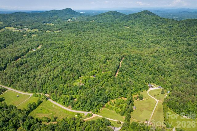 1533 Mcrary Creek Road, Lenoir, NC 28645
