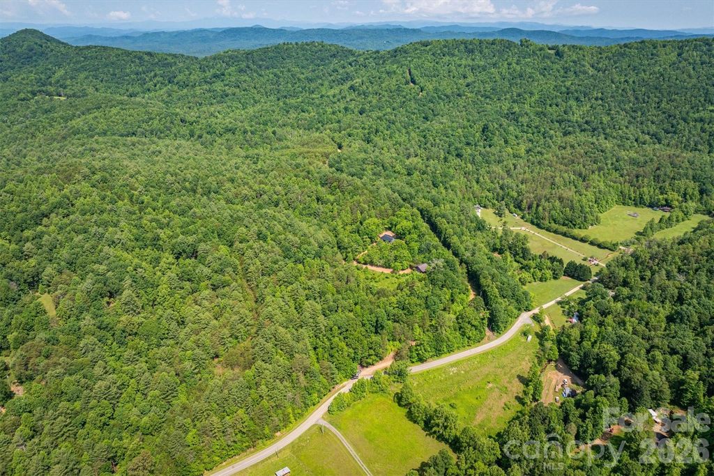 1533 Mcrary Creek Road, Lenoir, NC 28645