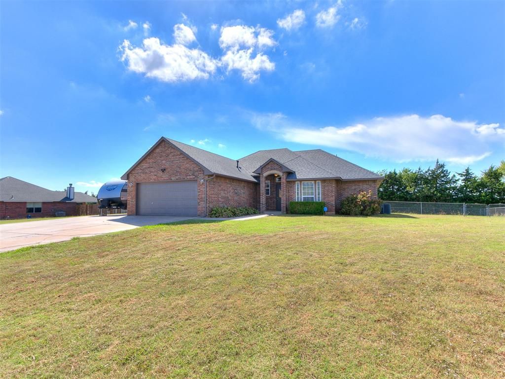 11755 Ridge Point, Guthrie, OK 73044