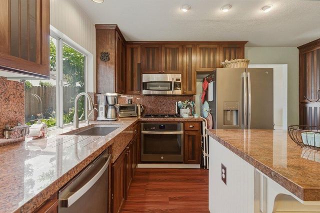 2181 Burlwood Drive, Hollister, CA 95023