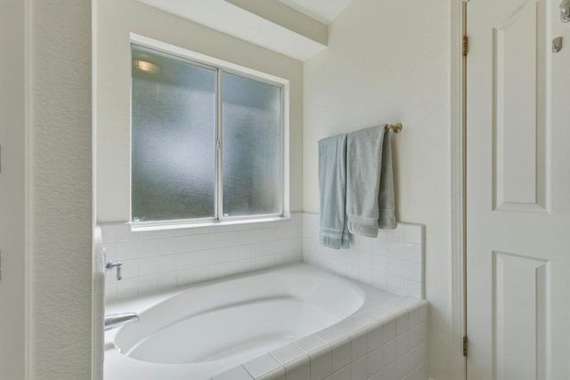 2181 Burlwood Drive, Hollister, CA 95023