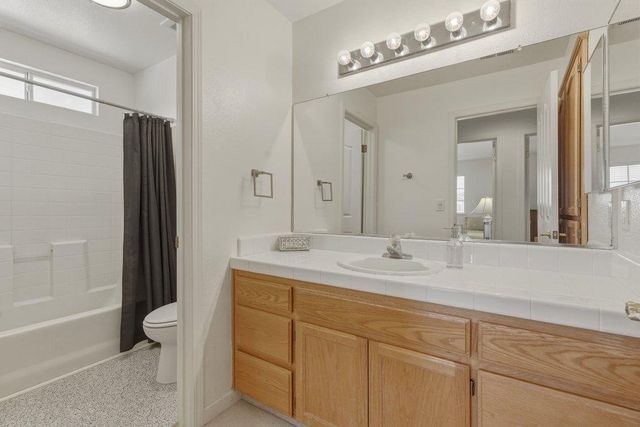 2181 Burlwood Drive, Hollister, CA 95023