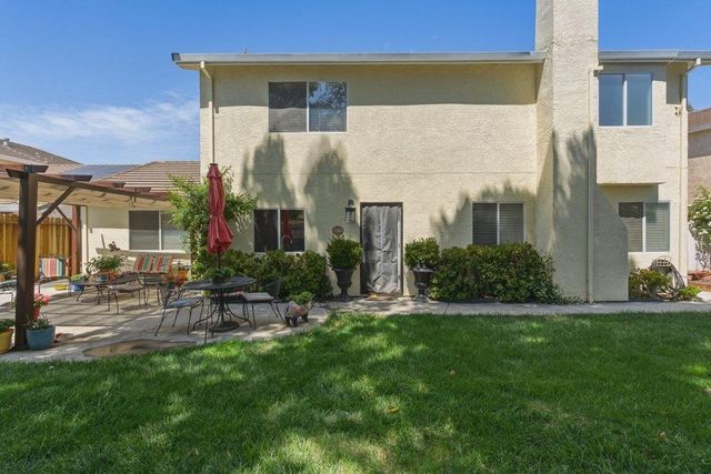 2181 Burlwood Drive, Hollister, CA 95023