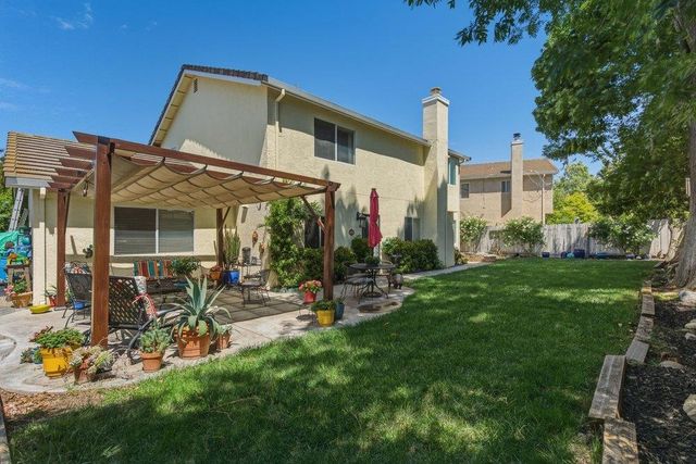 2181 Burlwood Drive, Hollister, CA 95023