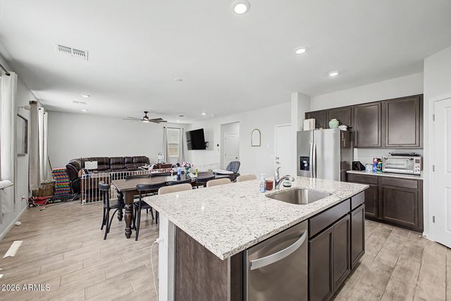 2667 E BLUFF SPRING Avenue, Apache Junction, AZ 85119