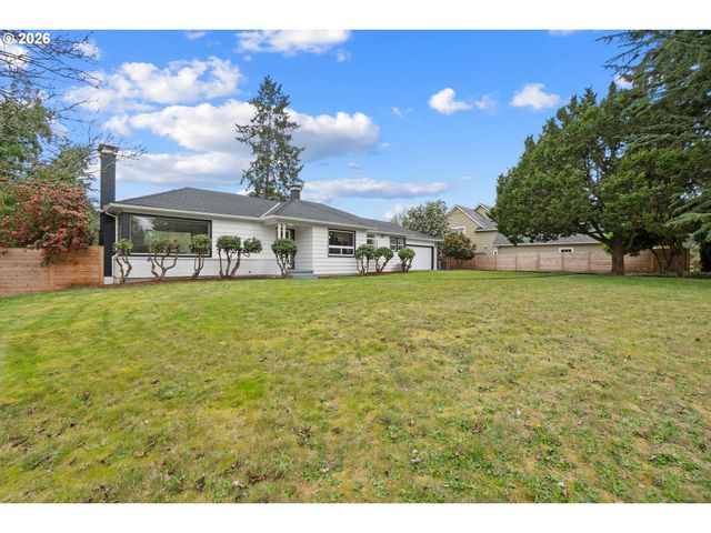 8460 Sw FAIRWAY Dr, Portland, OR 97225