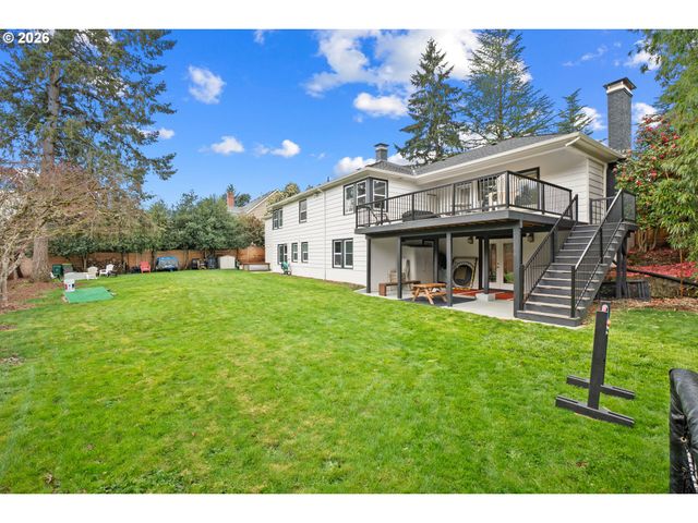 8460 Sw FAIRWAY Dr, Portland, OR 97225