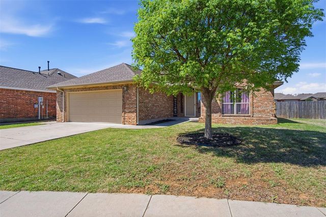 4101 Mackenzie Drive, Moore, OK 73160