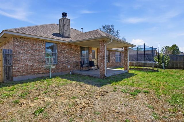 4101 Mackenzie Drive, Moore, OK 73160
