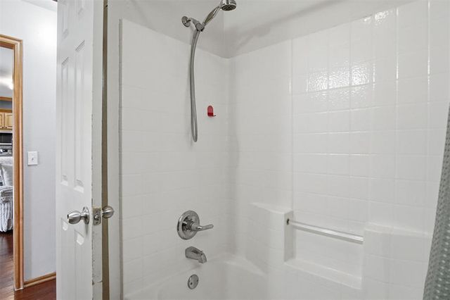 4101 Mackenzie Drive, Moore, OK 73160