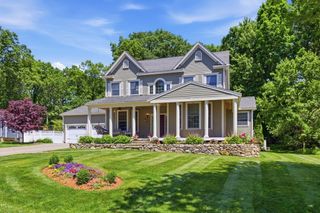 27 Boulder Dr, Burlington, MA 01803